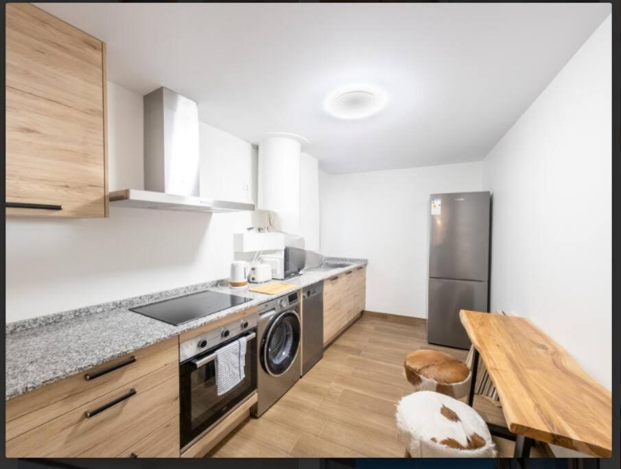 Beach Side Apartment -埃斯特波纳 外观 照片