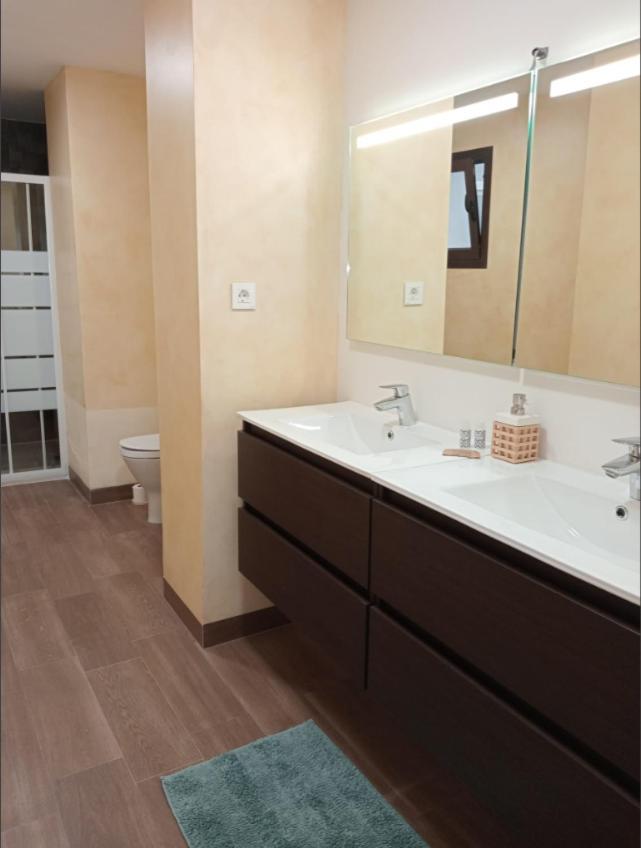 Beach Side Apartment -埃斯特波纳 外观 照片